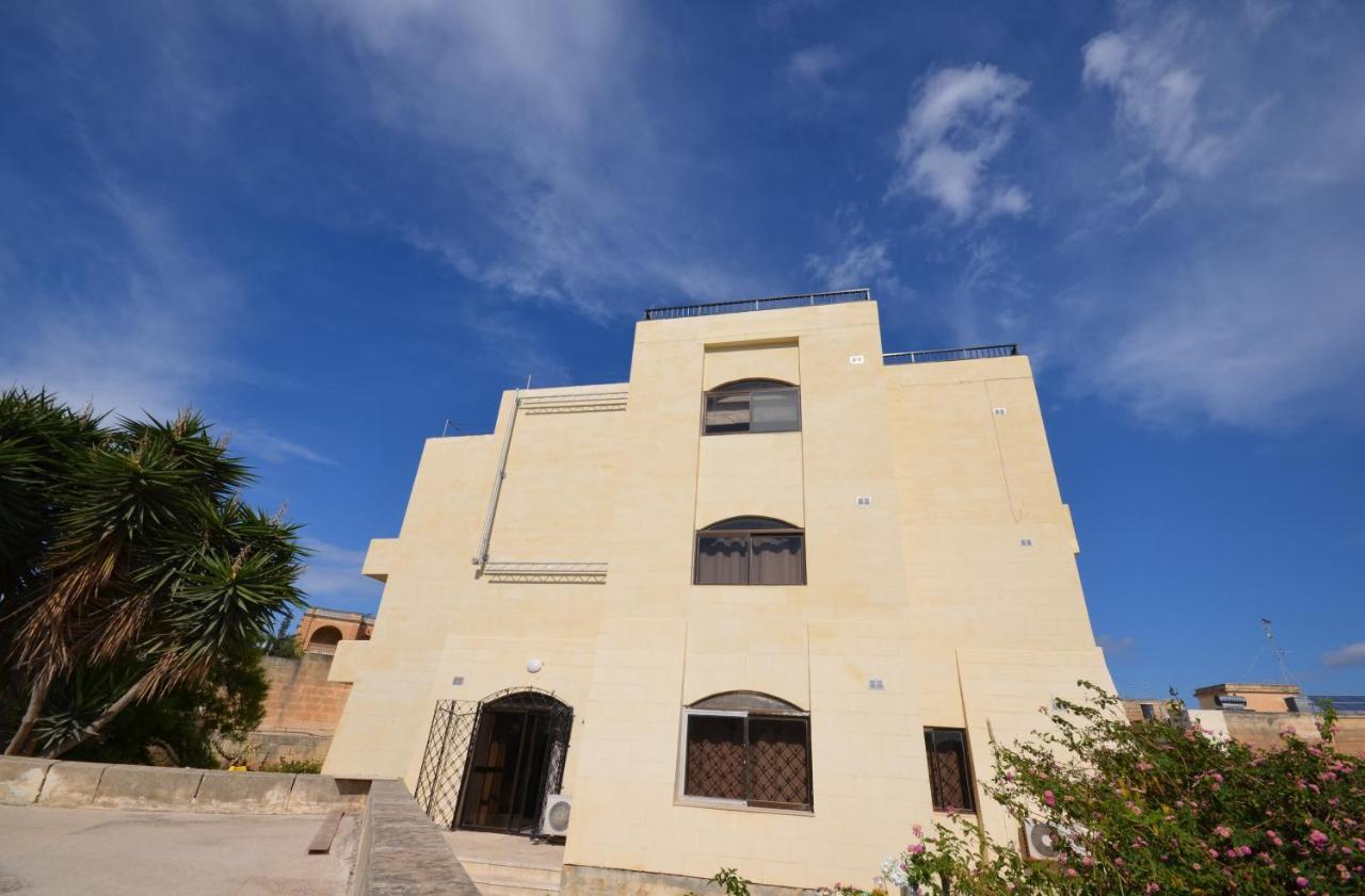 Ferienwohnung Light And Bright St Julians Central 1 San Ġiljan Exterior foto
